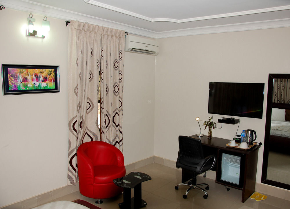 Primal Aparthotel Ikoyi Лагос Екстериор снимка