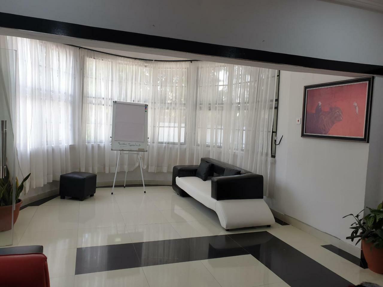 Primal Aparthotel Ikoyi Лагос Екстериор снимка