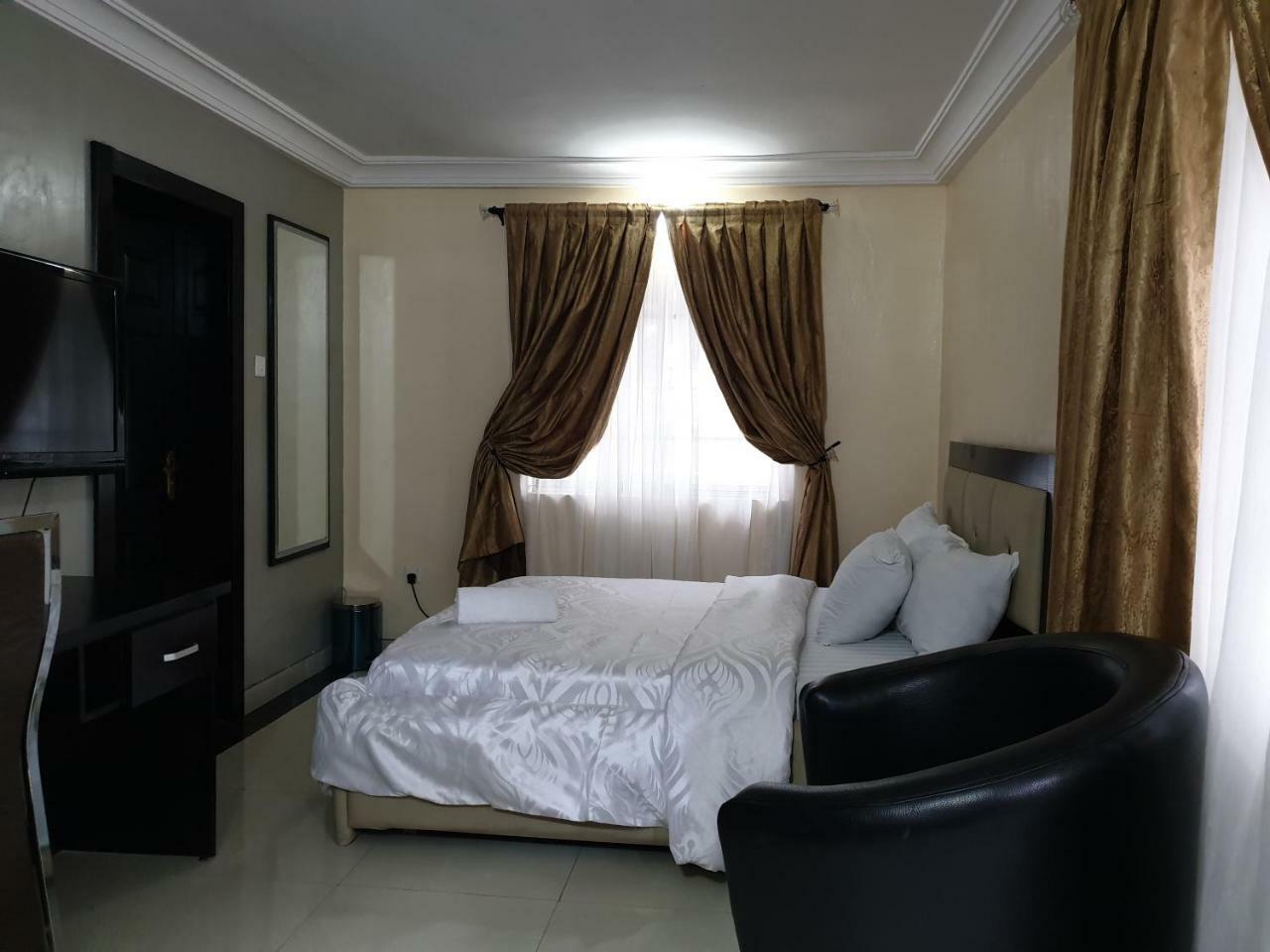 Primal Aparthotel Ikoyi Лагос Екстериор снимка